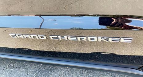 2014 Jeep Grand Cherokee Thumbnail