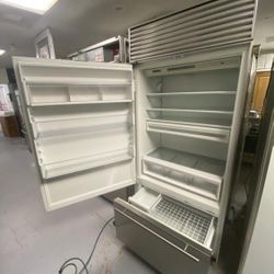 Sub-zero Refrigerator 36"inch Bottom Freezer 