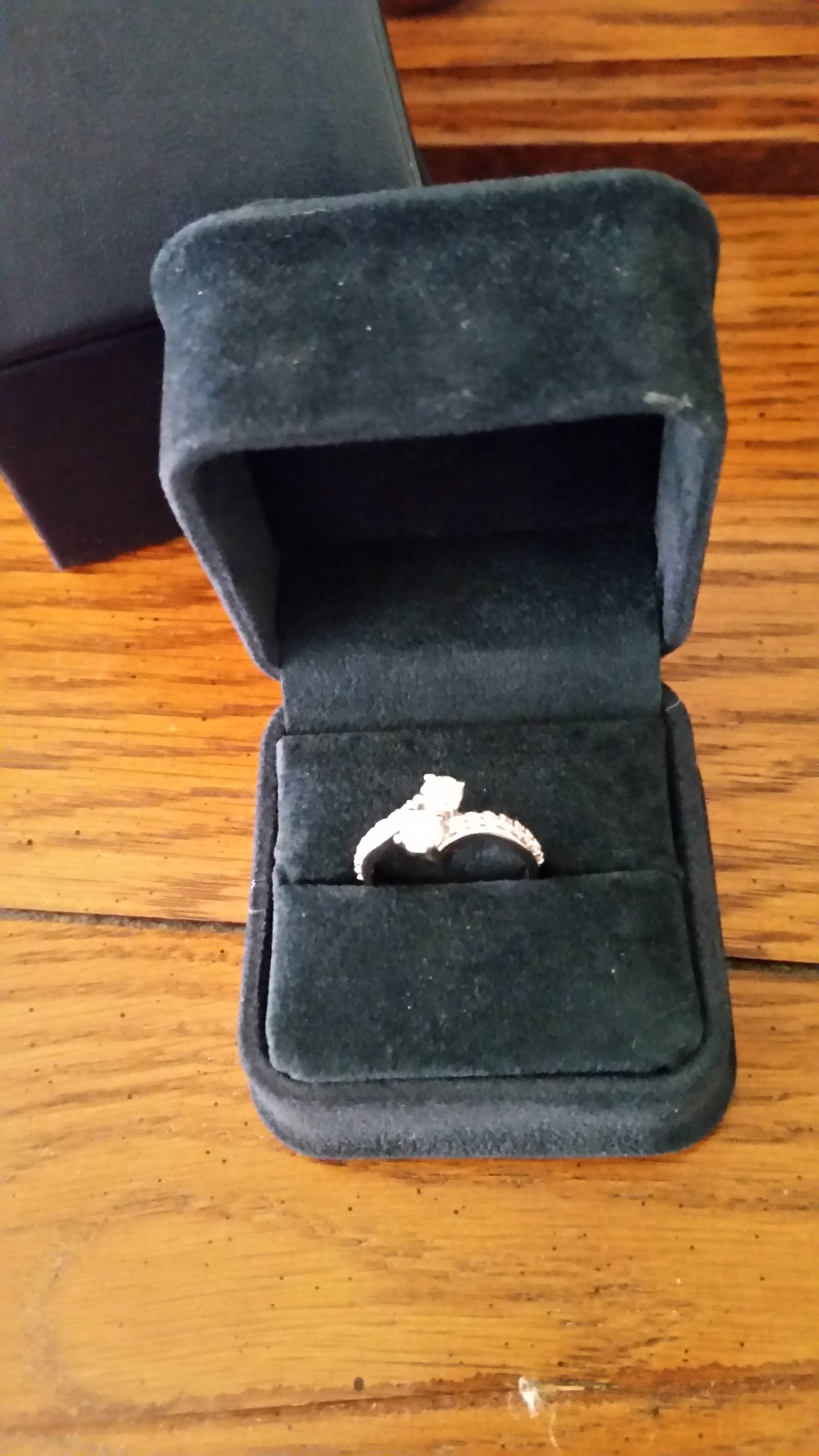 Engagement Ring , Ever US size 7. Never worn just tried on . 3,000 dollar ring , gave 1900 will take 1000.. The ring is 1 carat.