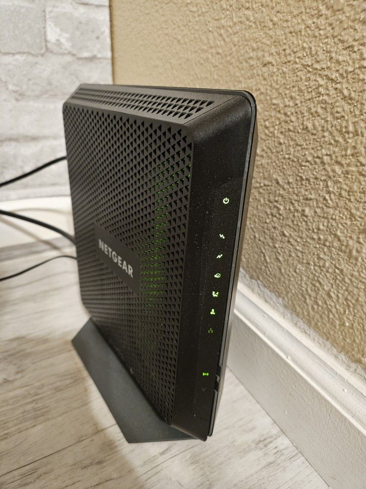 NETGEAR Nighthawk Modem WiFi Router Combo C7000-Compatible with Cable Providersfor Plans Up to 800Mbps | AC1900 WiFi Speed | DOCSIS 3.0