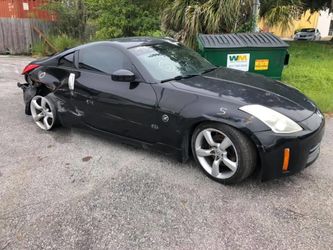2006 Nissan 350z Auto part out ! Only parts