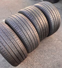 Set 275/45-20 Pirelli con el 80% de vida