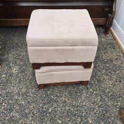 Pair Of Ottomans With Storage 