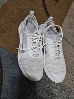 Womans Golf shoes