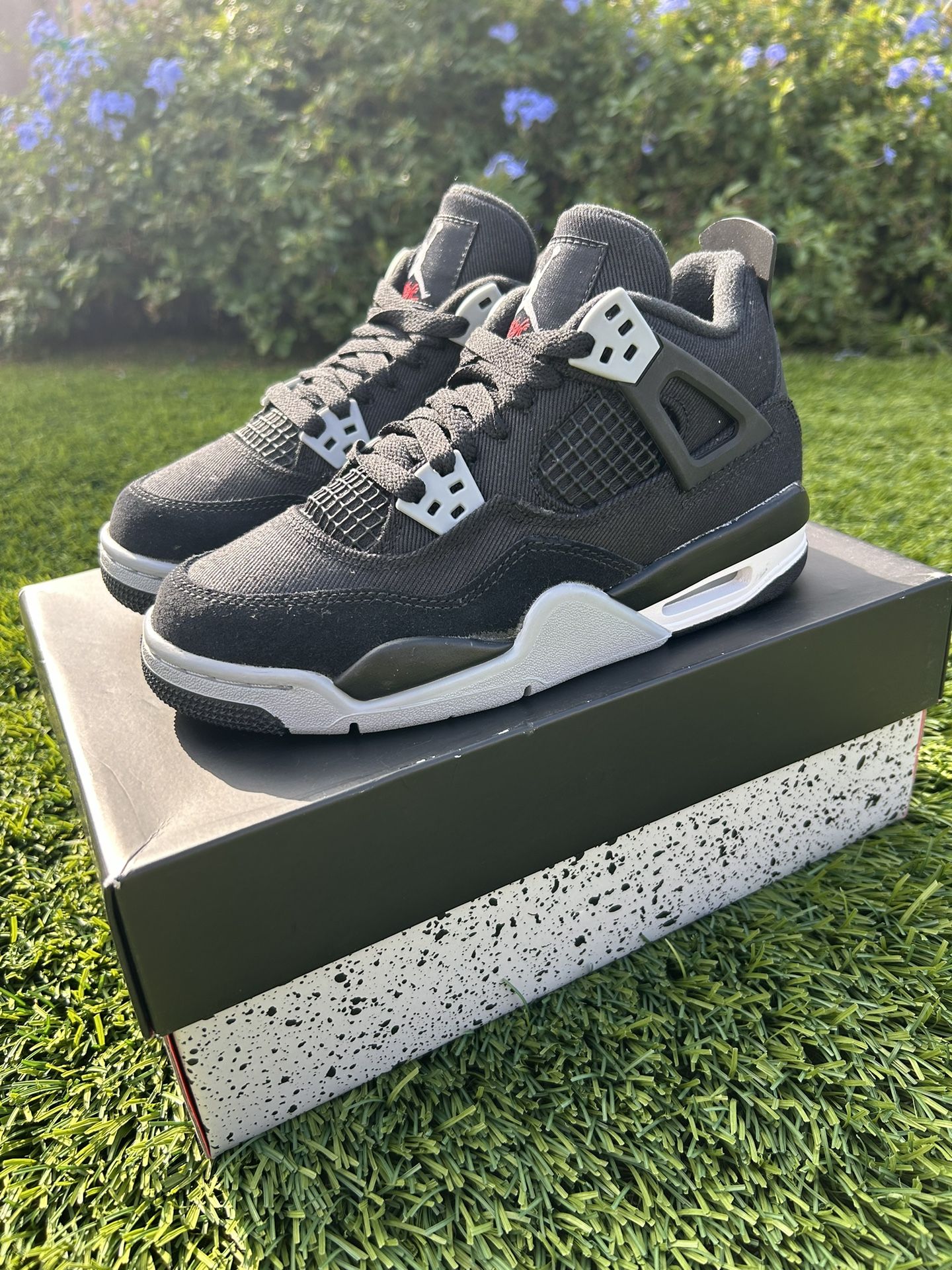 Jordan 4 Retro