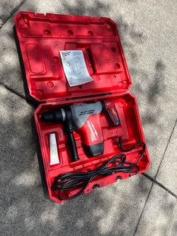 Milwaukee SDS Max Rotary Hammer
