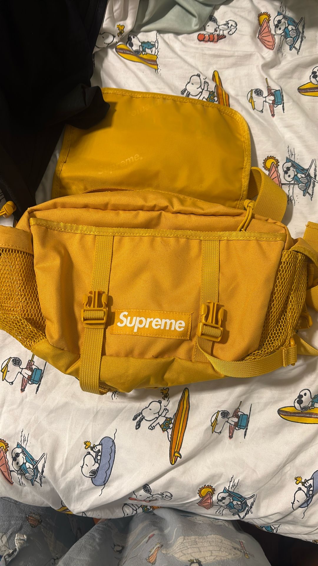 North face Supreme Pouch Brand New 