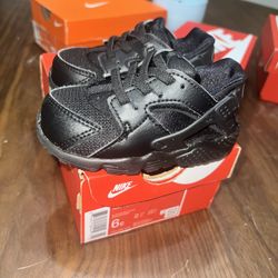 Nike Huarache Run 6c