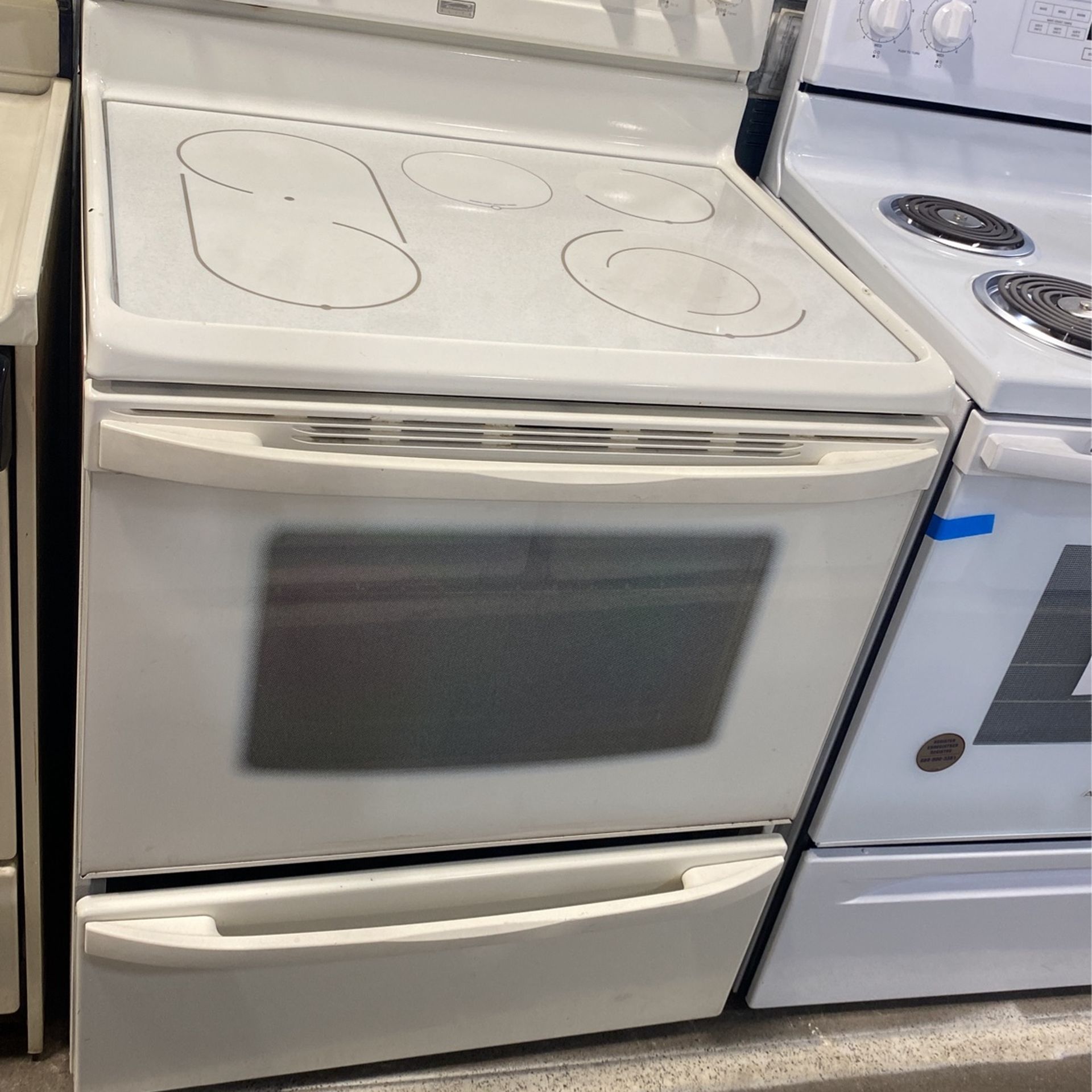 Beige Glasstop Stove