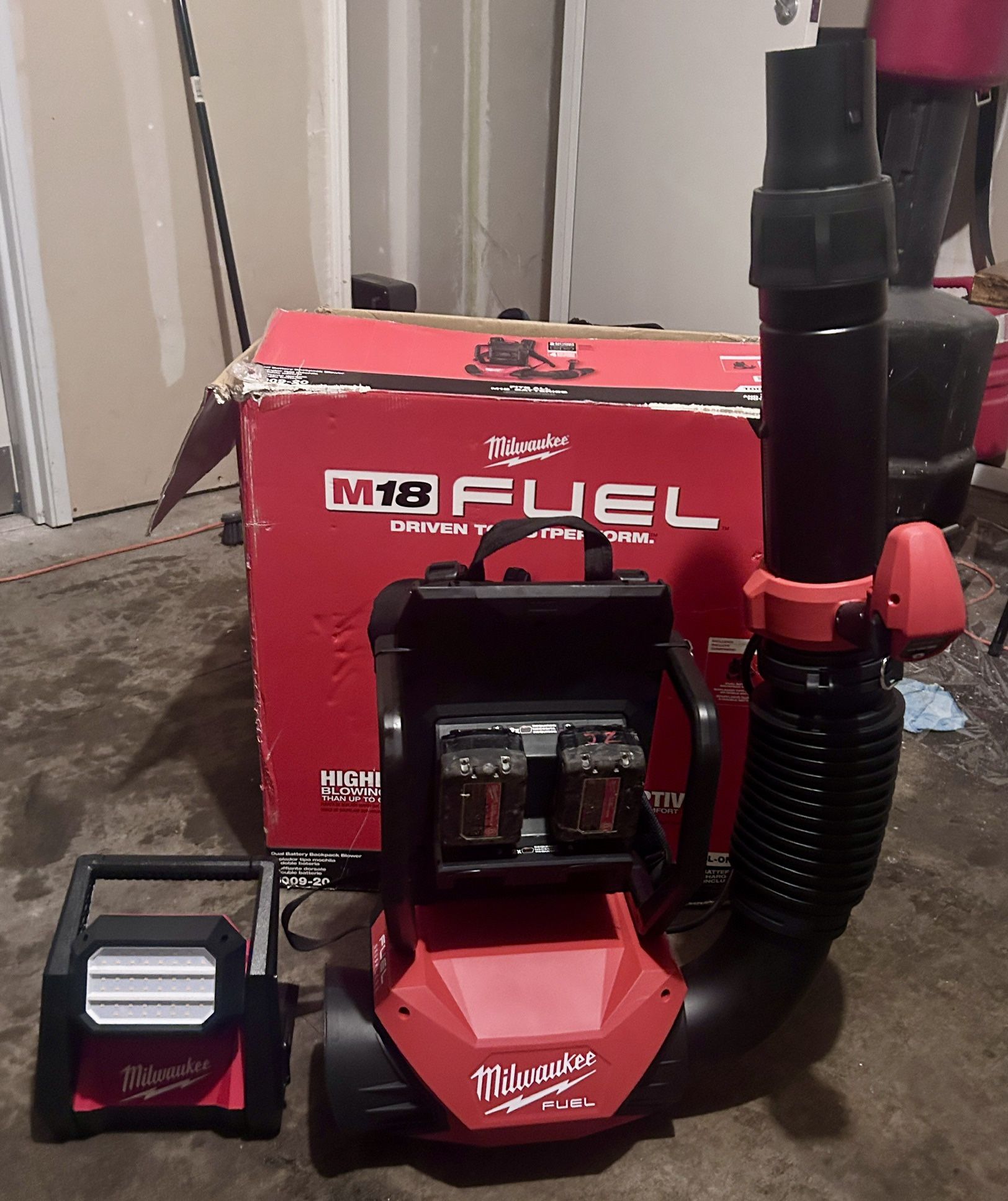 Milwaukee M18 FUEL Blower Set w/ Light & Batteries