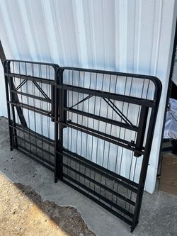 Metal queen bed frame