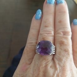 AMETHYST AND STERLING SILVER RING