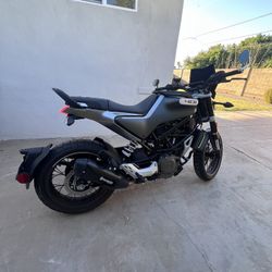 2020 Husqvarna Svartpilen 401