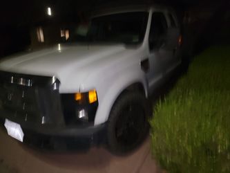 White Ford F-250 Super Duty Truck