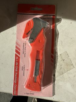 $1 Film, Ropeplastic Strapping Cutter