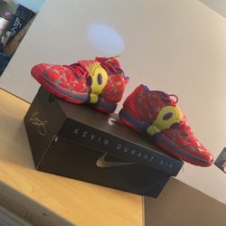 Keven Durant Nike Shoe Size 8