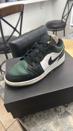 Air Jordan 1 Low Green Toe Sneaker