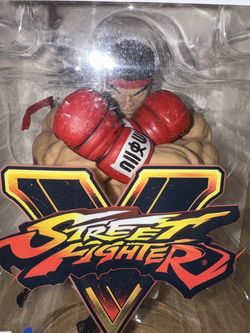 Playstation 4 Street Fighter 5 Ryu Figure and Game