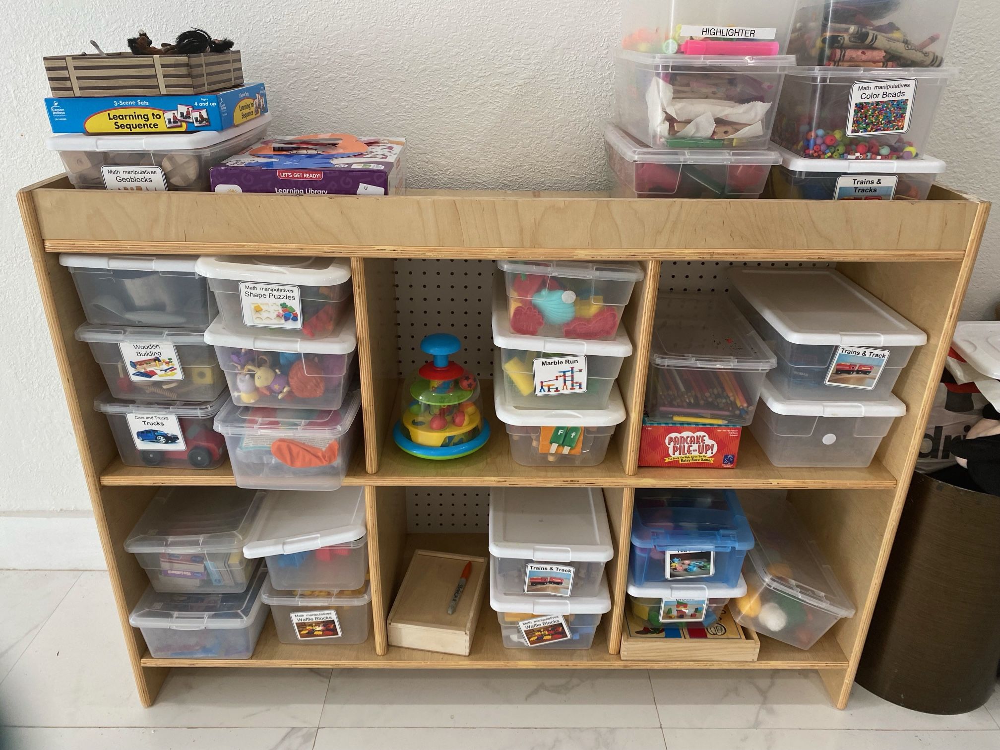 Use-good Condition ECR4Kids 6-Compartment Mobile Storage Cabinet, 30in, Classroom Furniture,