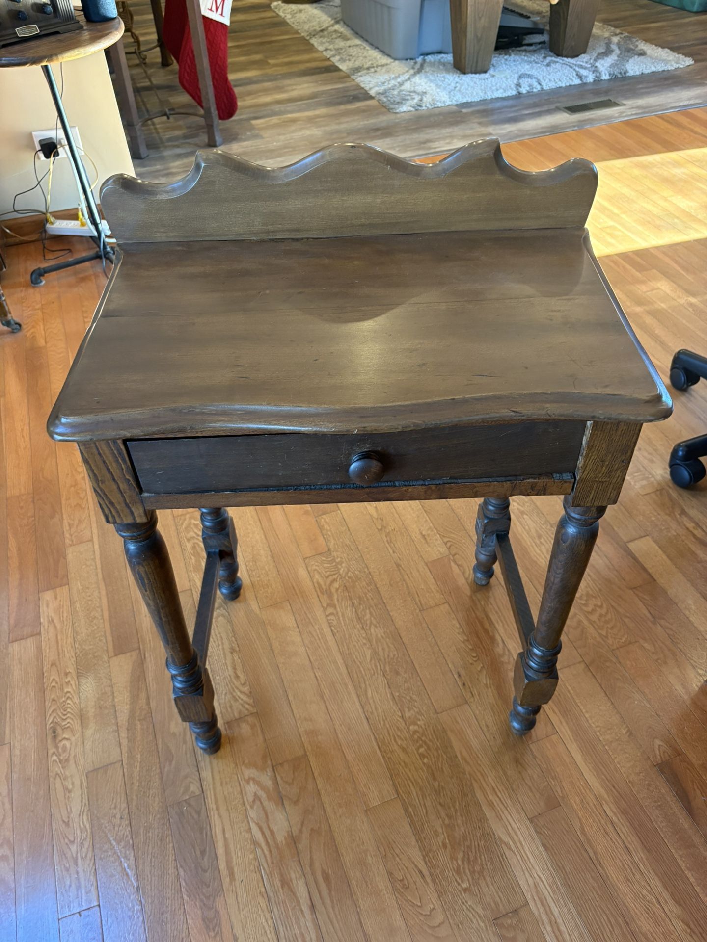 Antique wooden wash stand. Vintage single drawer accent side end table w/ turned legs Excellent condition.