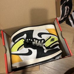 Jordan 1 Size 6.5 Y