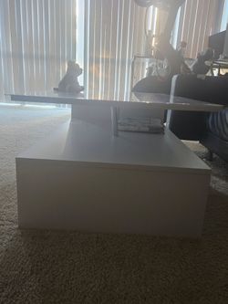 White Modern Lift-Top Coffee Table