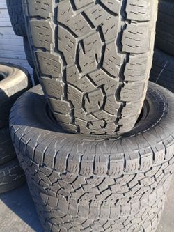 Toyo open country At3 265/70R17 ~68% Tread Tires (4)