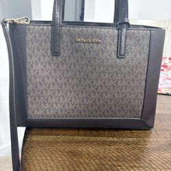 mk purse