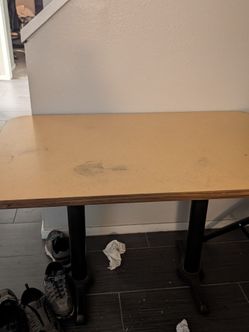 Restaurant style table
