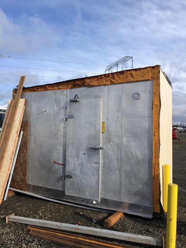 WALK IN COOLER/ FREEZER OR DRY SHED/ STORAGE for Sale in Portland, OR