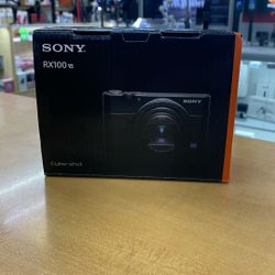 Sony Camera CyberShot RX100VII Brand New 
