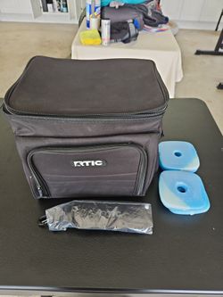 Rtic Cooler with Ice Packs