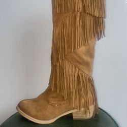 Buckle Not Rated fringe tan Western Style boots- Size 8