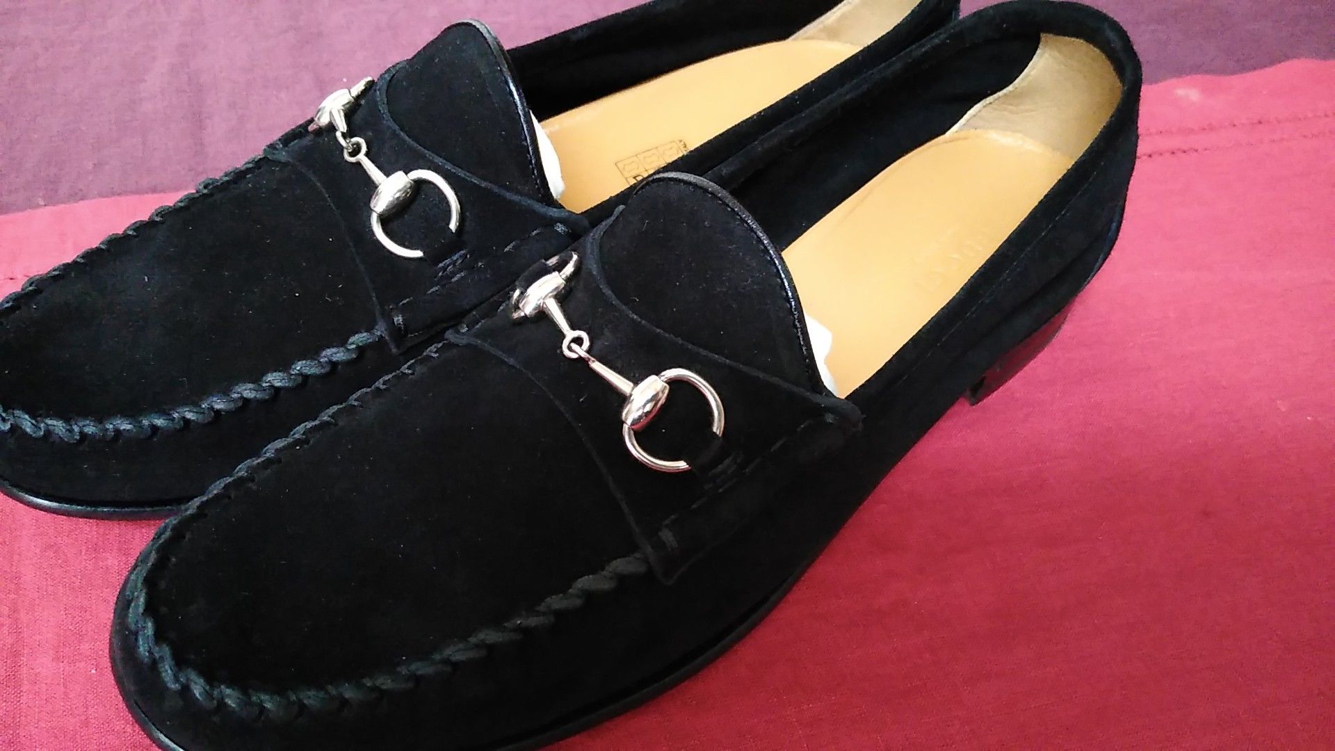NIB Gucci women suede shoes 39 1/2 SOLD OUT completely!