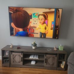 70 inch Tv LG Smart 4k UHD TV