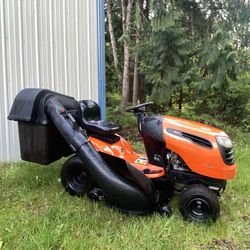 Ariens 22hp - 46 Rider Lawn Mower And Bagging Setup