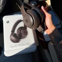 Beats Studio Pro 