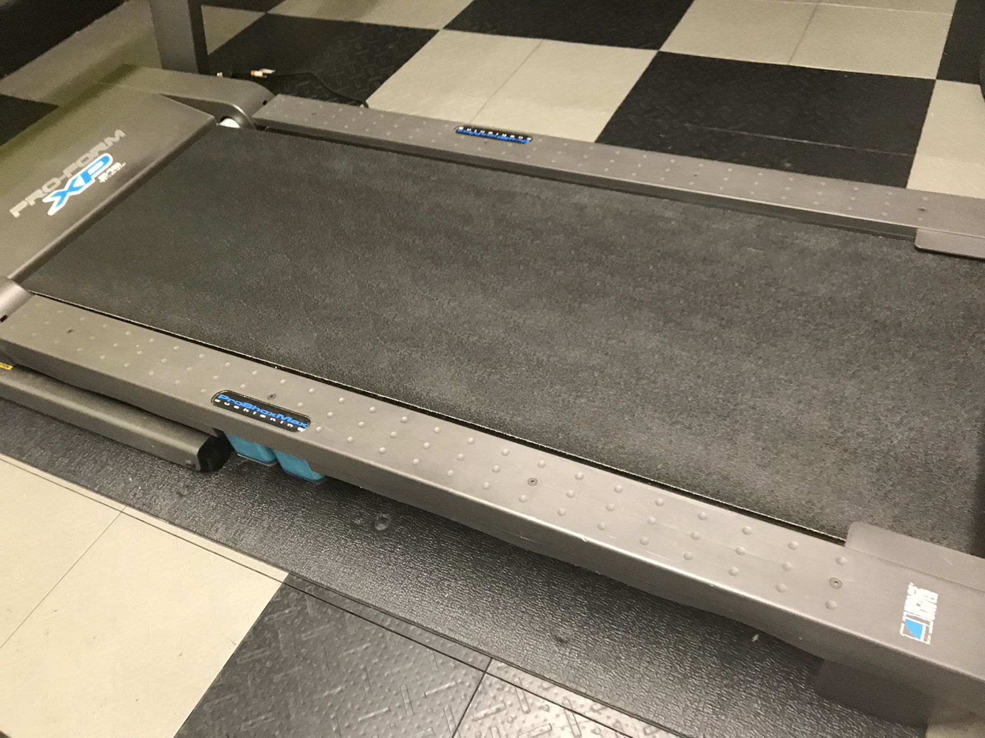 ProForm XP 615 Treadmill for Sale in Miami Gardens, FL OfferUp