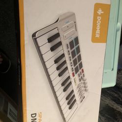Brand New onner DMK 25 MIDI Keyboard Controller Music Mini Key With 8 Backlit Drum Pads, 4 Knobs 4 control faders MIDI Controller WHITE