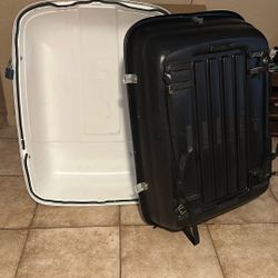 Rooftop Cargo Container 