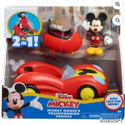 Disney Junior Mickey Mouse Transforming Vehicle Set with Floaty Coaster Pod