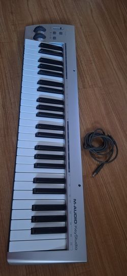 M-Audio KeyStudio 49-Key USB Keyboard Controller