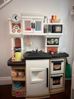 Step 2 Play Kitchen