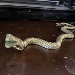 VINTAGE LIFE SIZE GOLDEN KING CUBRA  MATERIAL PEWTER ALLOY  COPPER  25” INCHES 