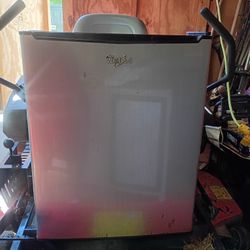 Mini Fridge 