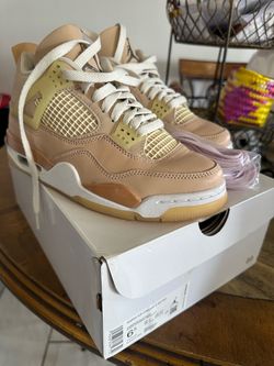 Nike Wmns Air Jordan 4 Retro Size 6.5
