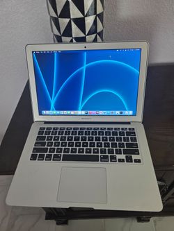 Apple MacBook Air 13" - Laptop Intel core i5,  8GB Ram