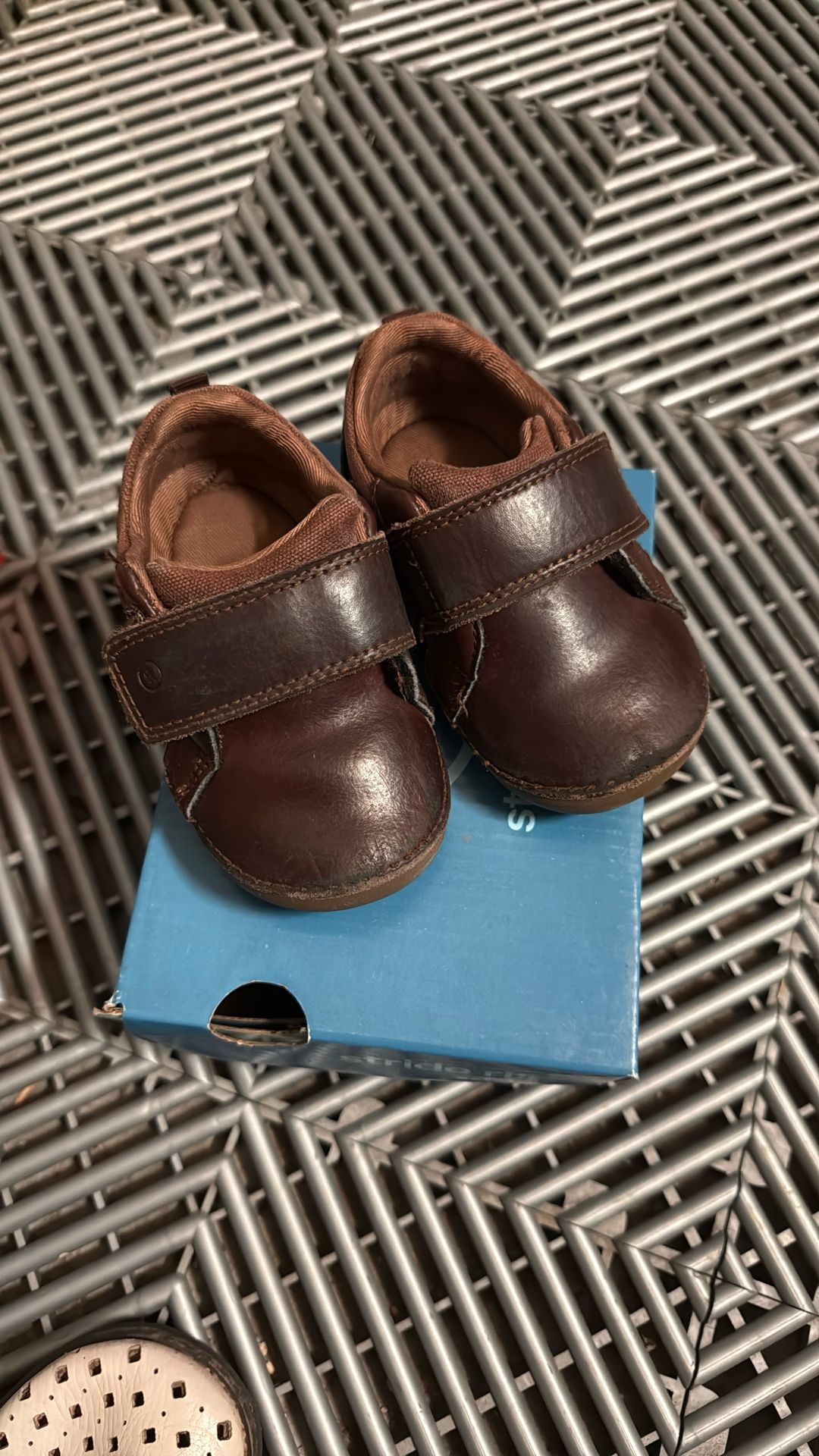 Toddle Boy genuine leather Shoes Size 5 Stride Rite