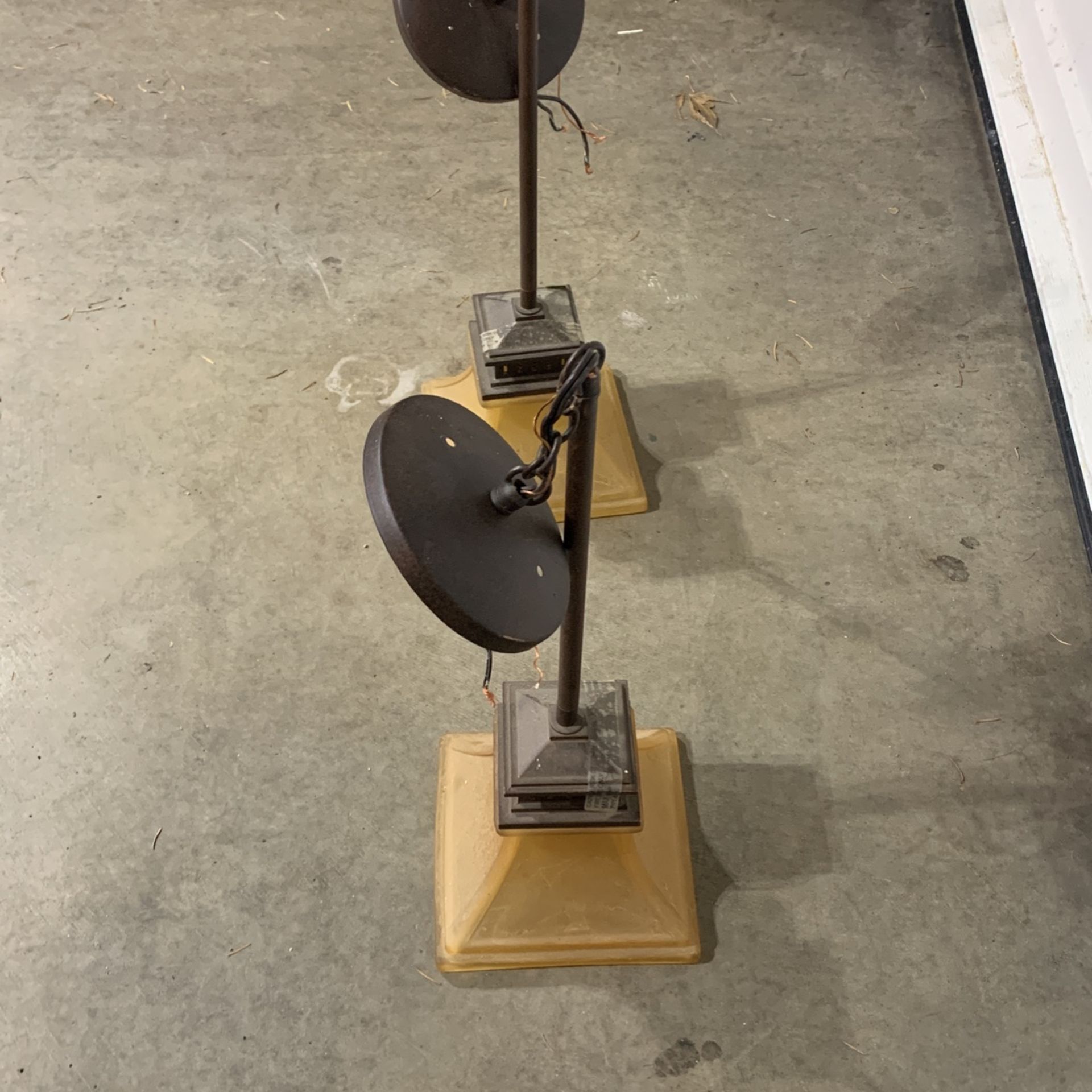 2 Pendant Light Fixtures $10 For The Set!