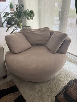 Swivel loveseat